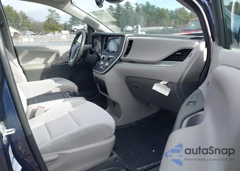 2020 Toyota Sienna Le z USA, uszkodzony, nr VIN 5TDJZ3DC4LS251363